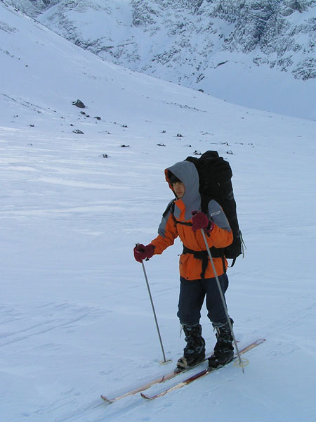 Экипировка туриста лыжника в Хибинах