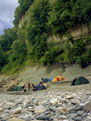 Палатки на реке Белой