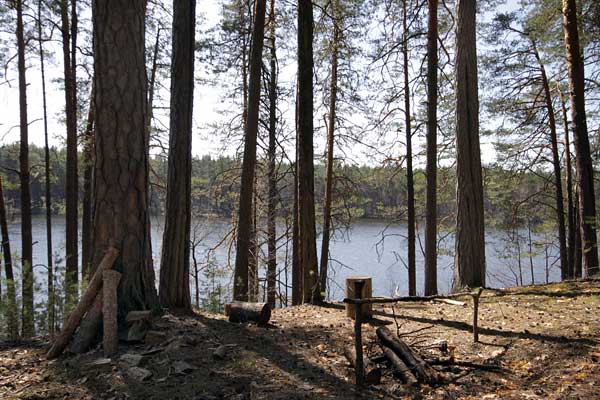 Костровище на озере Большая Унзовка